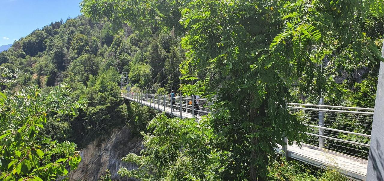 Un moment de détente inoubliable Saillon-les-Bain Extérieur photo