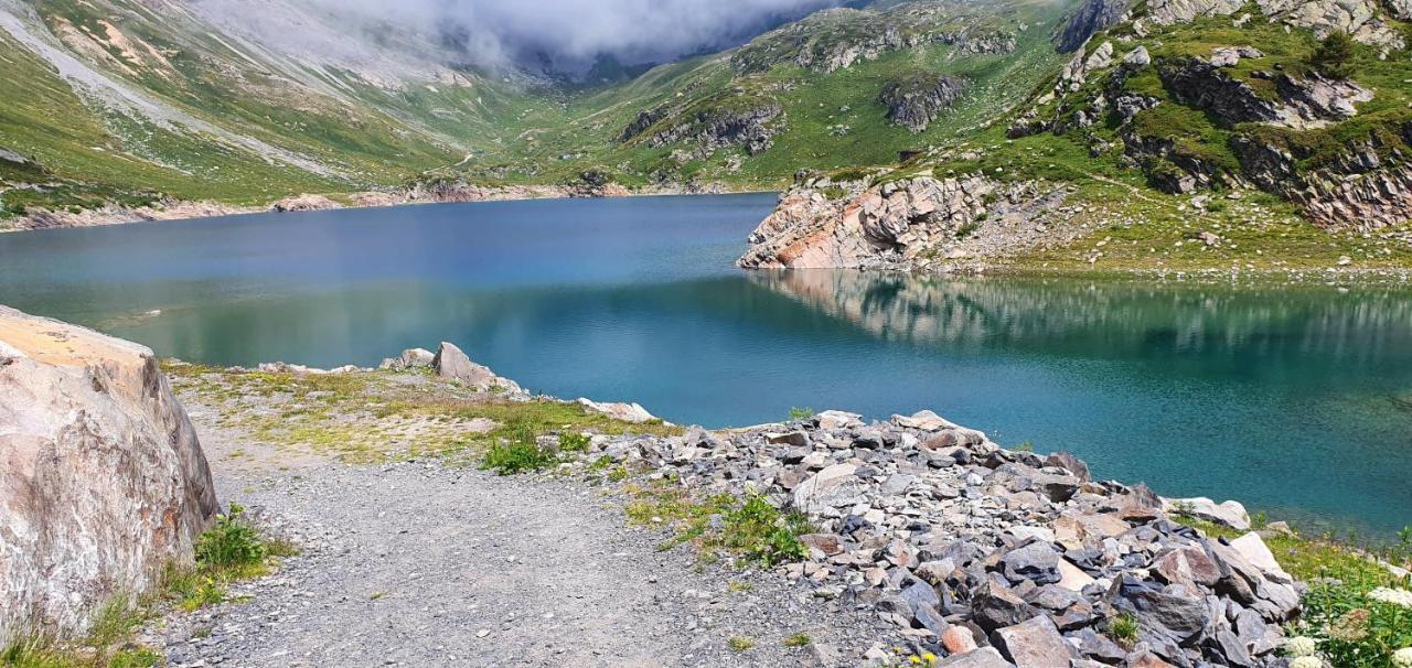 Un moment de détente inoubliable Saillon-les-Bain Extérieur photo